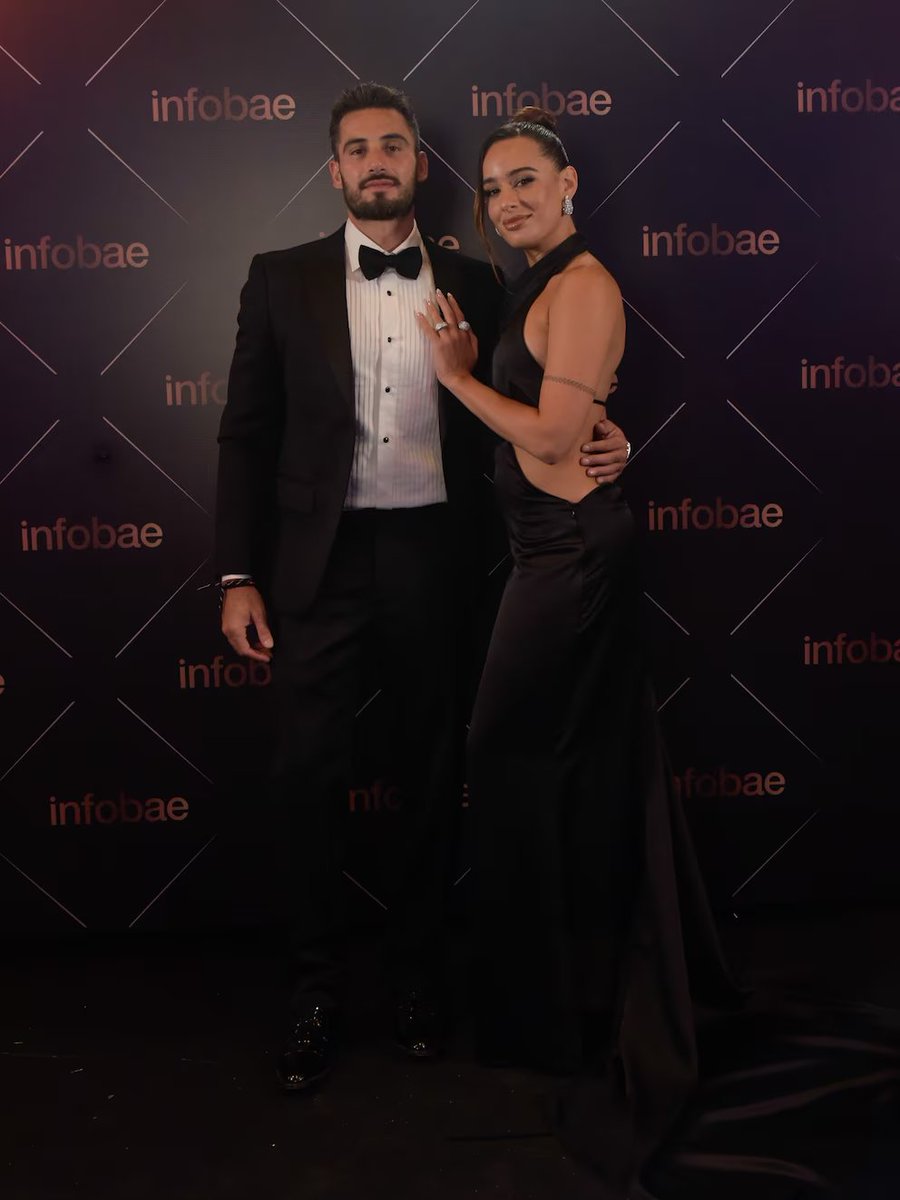 RobertGayol's tweet image. Martín Fierro de la Moda24. Telefe. +250 invitados. Diseñadores, artistas e influencers de la Moda.  Red carpet. Conducción: Valeria Mazza+Iván De Pineda (Oro). Juana Viale, Mirtha Legrand y Gino Bogani. Nico Occhiato y Flor Jazmín. Roberto Funes. Pampita. Oreiro y+
#MFModa