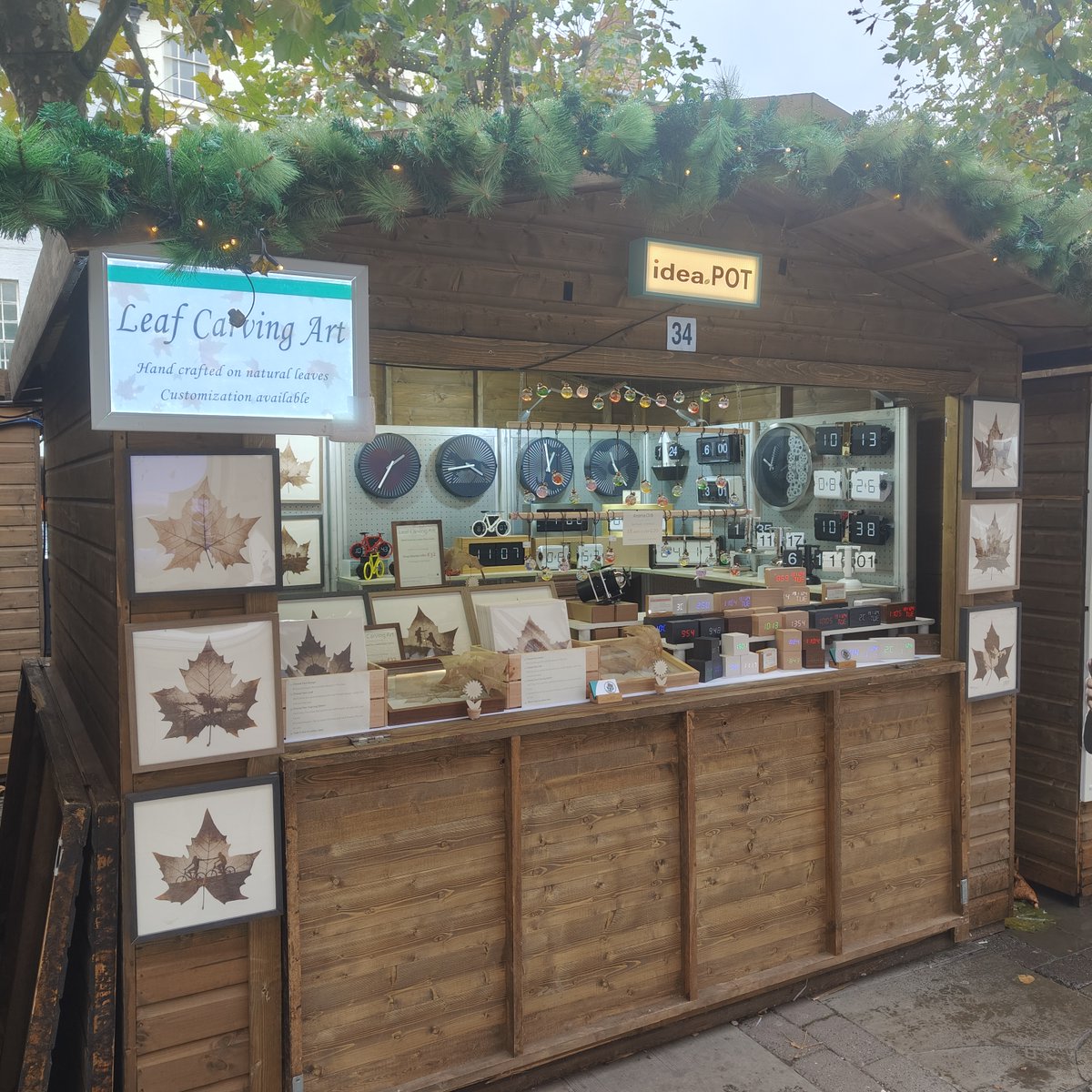 ideaPOTLONDON's tweet photo. Come visit us at one of the best Christmas markets in York! 🎄✨ Discover unique gifts, festive cheer, and holiday magic. See you there! 🎁❄️

#YorkChristmasMarket #FestiveSeason #HolidayShopping #ChristmasMagic #UniqueGifts https://t.co/ejcA6p2UV4