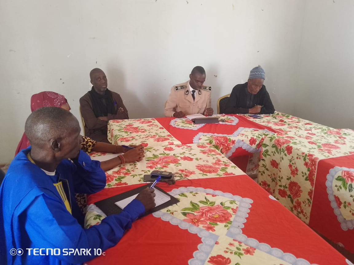 rbm_maroobe's tweet photo. 6-7 décembre 2024 : Le #RBM et le #CILSS renforcent les capacités des acteurs du dispositif de comptage #TTT sur le corridor Mali-Mauritanie-Sénégal. Objectif : suivre les transhumances et dynamiser les cadres transfrontaliers. Atelier à #Ndioum. #PRAPS https://t.co/WqHIqjDE42