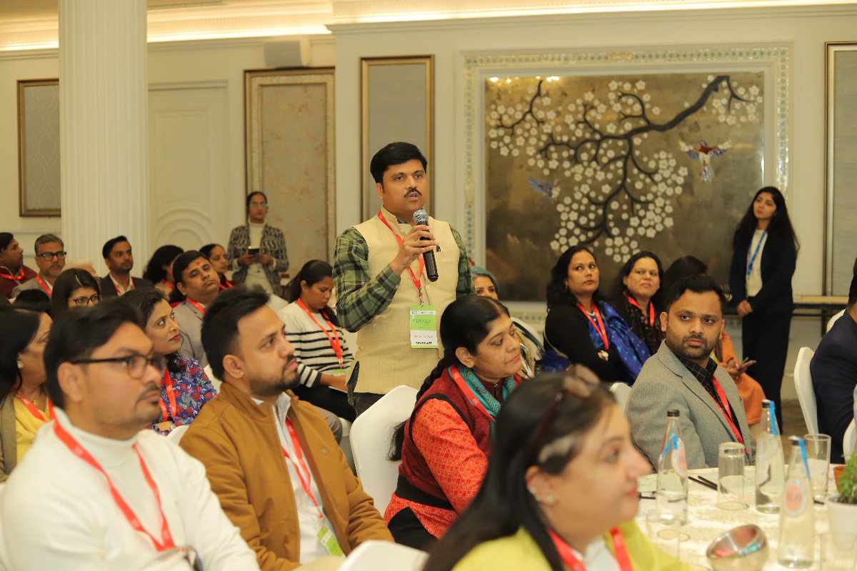 SMEForumIndia's tweet photo. "*Bridging the Digital Divide: Practical Pathways for MSMEs to Embrace Technology and Drive Growth*" featured an esteemed lineup of experts:

Moderator: Mr. @VKwuthoo, President, India SME Forum

Special Guest: Smt. Ankita Pandey, Director, @minmsme 

Guest Panelists:
Mr. Rohant Shyam Rammohan, SMB Lead, WhatsApp India

Mr. Shrikant Kothari, Head of IT, @Microsoft

Mr. Amit Saini - Founder, LetsRyde

Mr. Ayush Gupta, Partner - Digital Transformation, @KPMGIndia

The panel shared insights on leveraging technology by MSMEs to boost growth and efficiency, empowering MSMEs to bridge the digital divide and achieve new heights of success!

#MSMEs #DigitalTransformation #TechnologyForGrowth #IndiaSMEForum #Innovation #FutureReady