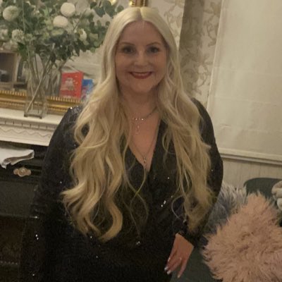 Rammo22's tweet image. #NewProfilePic It’s nice to get glammed up every now and again 💅 
Work’s Christmas Do. No #moshpits 😜