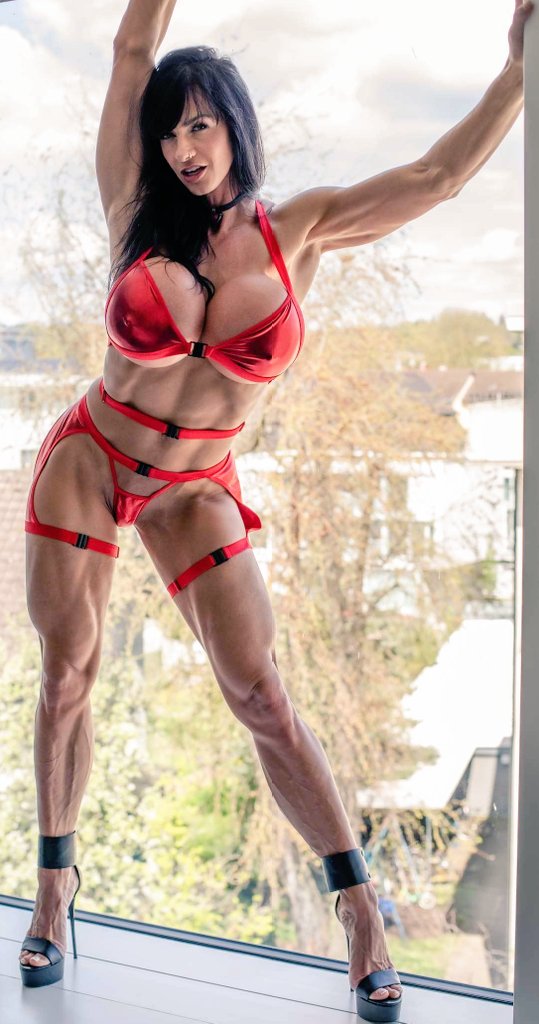 mister_whipple's tweet photo. #girlmuscle @CindyTraining https://t.co/kjxPzbq4TG