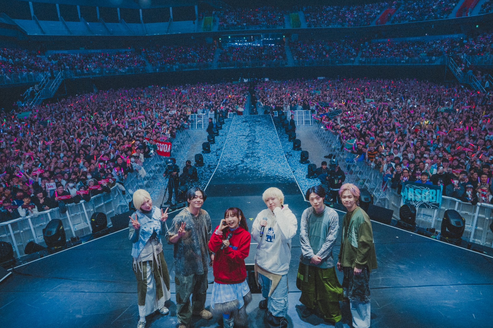 GeMbPxjbEAAA_f_?format=jpg&name=large