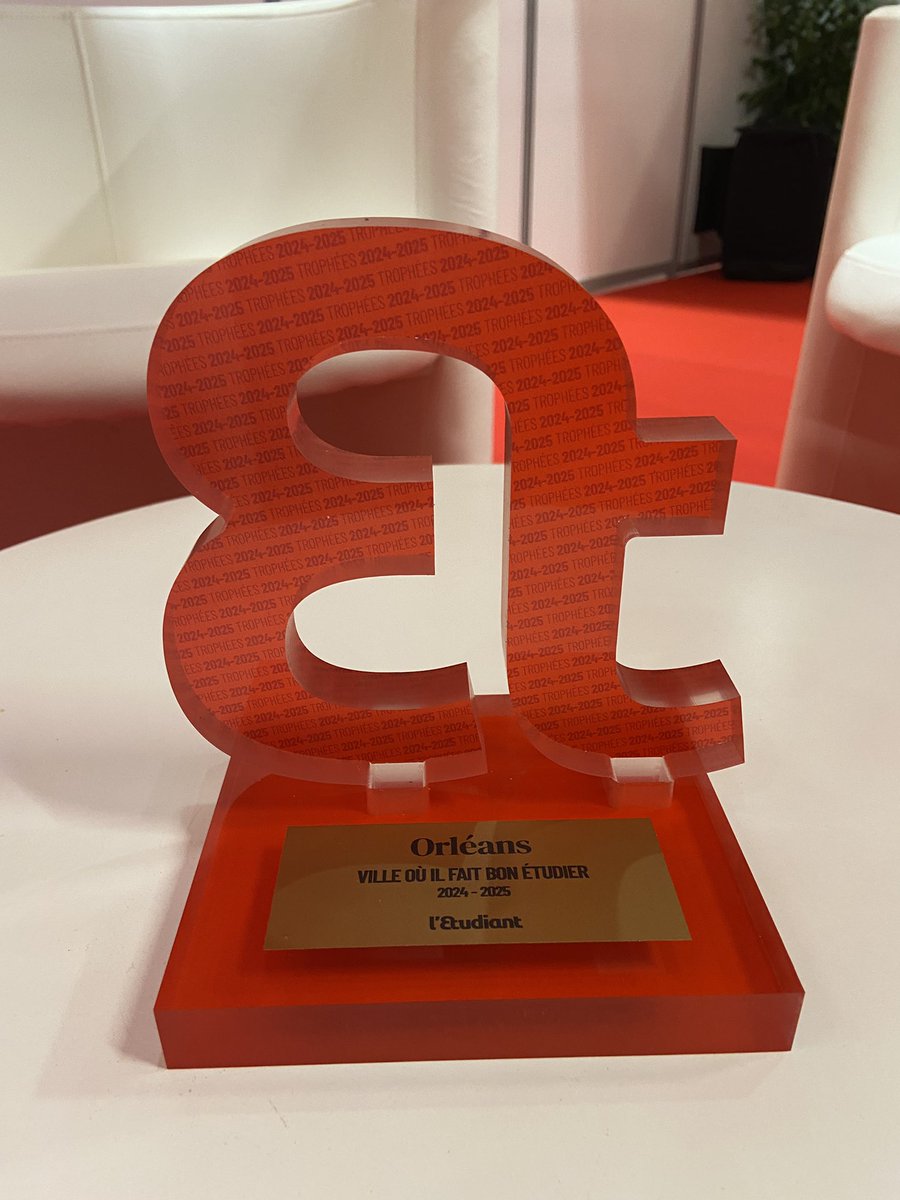 Récompense 🏆
#Orléans, 1ère des villes moyennes où il fait bon étudier 
87% des étudiants orléanais recommandent cette ville pour poursuivre les études supérieures 🤩