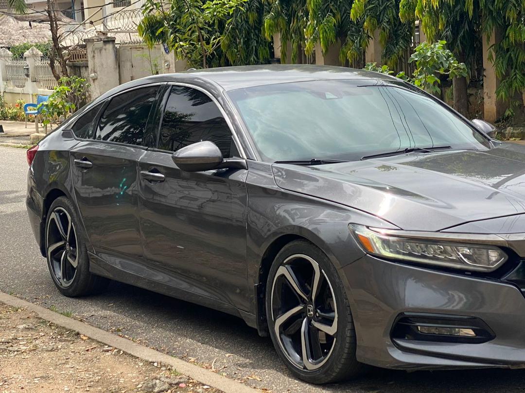 WisdomalikA's tweet photo. HONDA ACCORD!
MODEL: 2019
DIRECT BELGIUM
PRICE💰25 MILLION
LOCATION 📍 ABUJA
#Dollar
#congratulation Pooja
#Nigeria police
#mosis bliz
#Rodri https://t.co/qgKXDgLyue