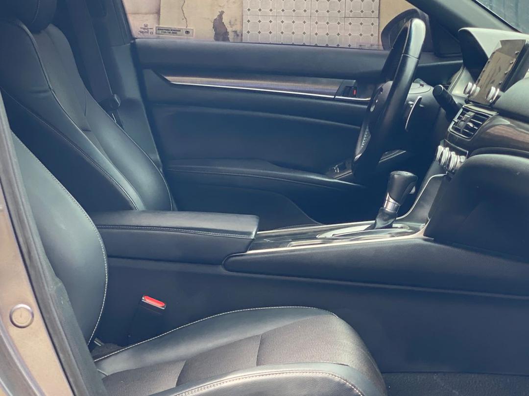 WisdomalikA's tweet photo. HONDA ACCORD!
MODEL: 2019
DIRECT BELGIUM
PRICE💰25 MILLION
LOCATION 📍 ABUJA
#Dollar
#congratulation Pooja
#Nigeria police
#mosis bliz
#Rodri https://t.co/qgKXDgLyue