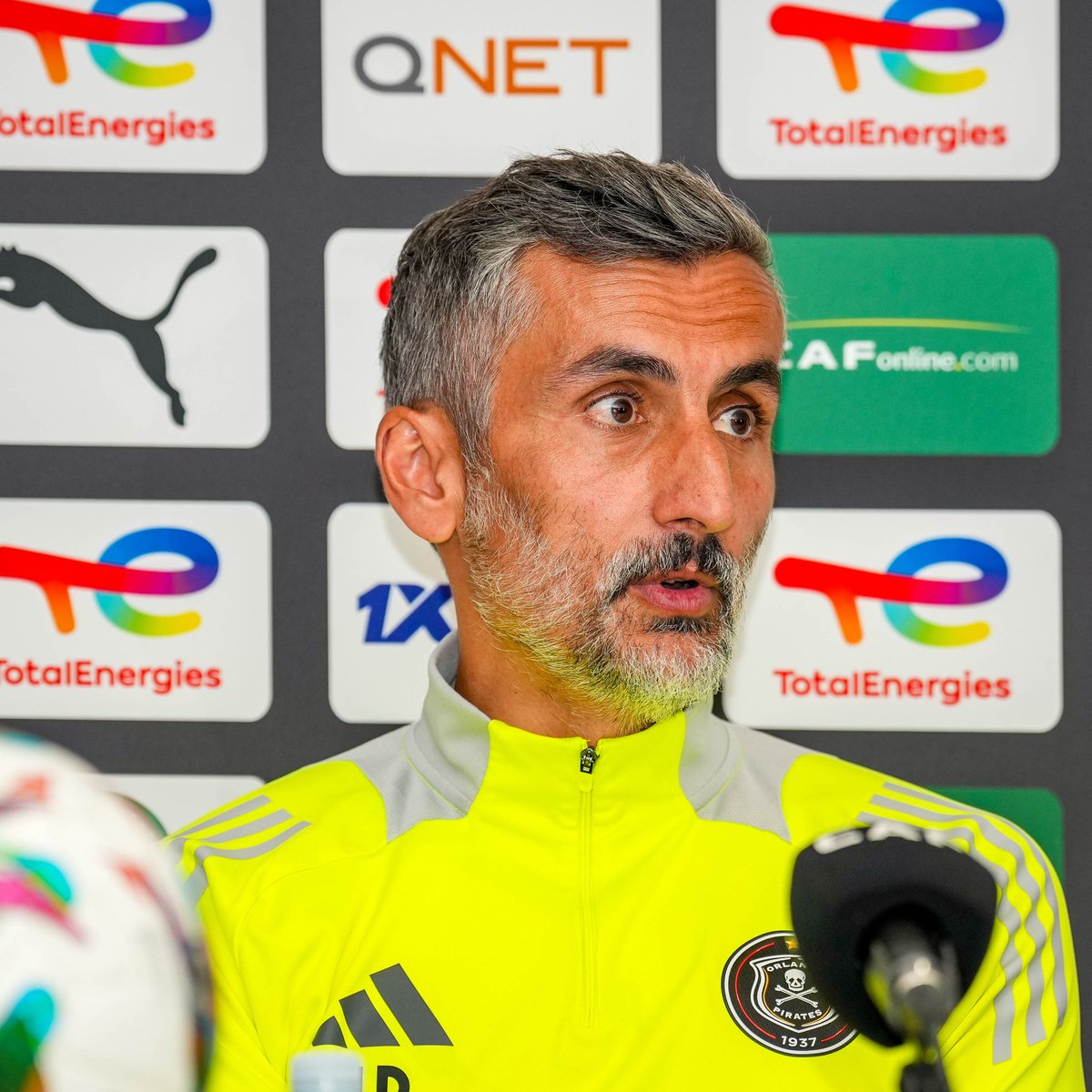 UnplayableZA's tweet photo. 𝗣𝗜𝗥𝗔𝗧𝗘𝗦 𝗫𝗜

Chaine, Van Rooyen, Mako, Sibisi ©️, Sesane, Mbatha, Mofokeng, Makhaula, Makgopa, Saleng, Hotto.

⏱️ 15H00
📺 SABC 3/ SS 209

#TotalEnergiesCAFCL
#UNPLAYABLE https://t.co/nZuXerZv23