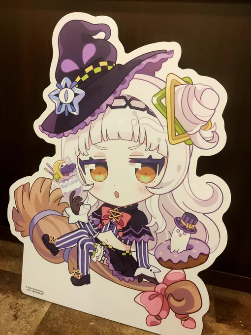 行ってきた!メイドカフェと聞いて身構えてたけどちゃんとカフェでオムライスおいしい! パネルたくさんあってシオンたんまみれでとてもよかった #紫咲シオンコラボカフェ