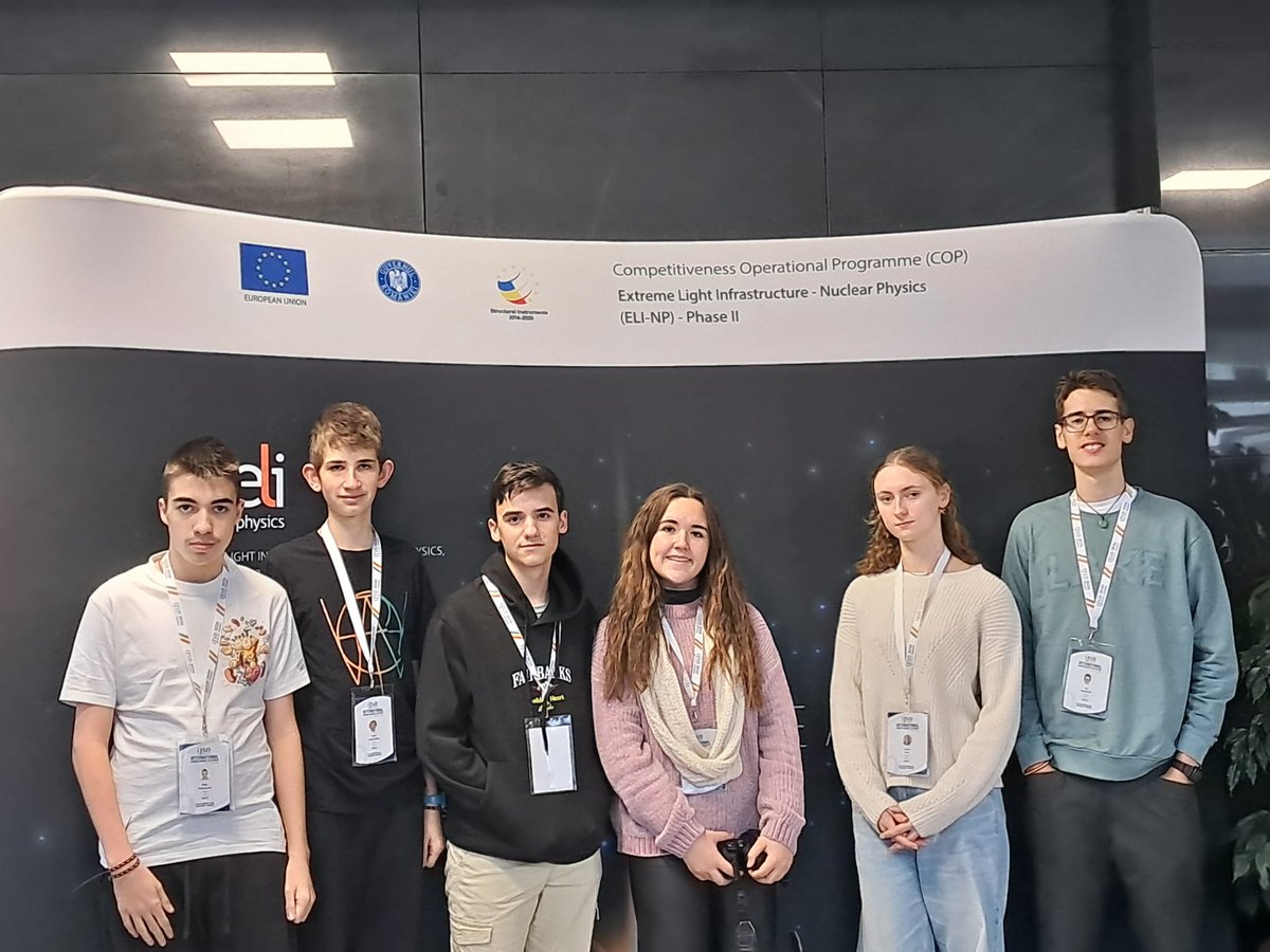 QuinteScience's tweet photo. 4º DÍA DE #IJSO2024
Ayer la delegación #española en la #IJSO2024 visitó el Instituto Nacional de Física e Ingeniería Nuclear Horia Hulubei⚛️.  Atentos a este hulo sobre el físico nuclear rumano Horia Hulubei🇷🇴, que contribuyó al desarrollo de la #espectroscopia de rayos X 🧵. https://t.co/zByknDLlGo