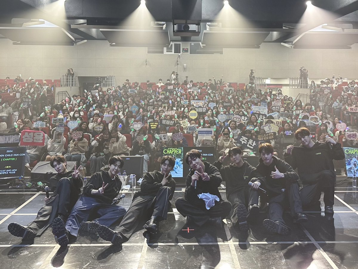 [📸] 241207 GoldenChild FANCON [CHAPTER] DAY1

오랜만에 만난 니스와 함께 •͈ᴗ•͈
너무 소중했던 시간⏰💛
 · 
 · 
챕터지ꔛ♡°˚

#GoldenChild #골든차일드 #GNCD
#2024_GoldenChild_FANCON 
#CHAPTER