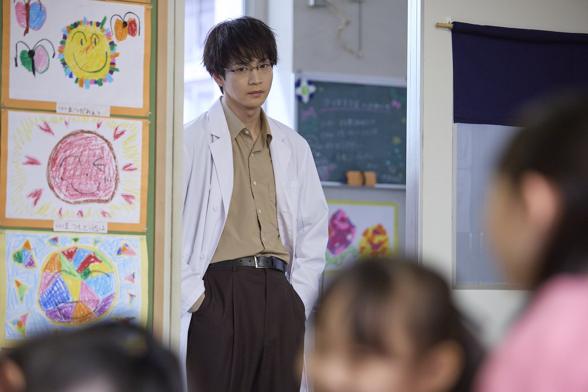 tatsuki_ntv's tweet photo. 🥼#放課後カルテ 第8話放送中🏫

第8話はじまりました！！
 
今回は学校で声が出せない
1年生・真愛のお話です🏫

一体真愛は、なぜ話せないのか！？
そして牧野はどう向き合うのか！？

ぜひご覧ください！！

TVerリアルタイム配信📱
https://t.co/Qe7QUpqik1

#松下洸平
#英茉 https://t.co/gYqGG8XoMS