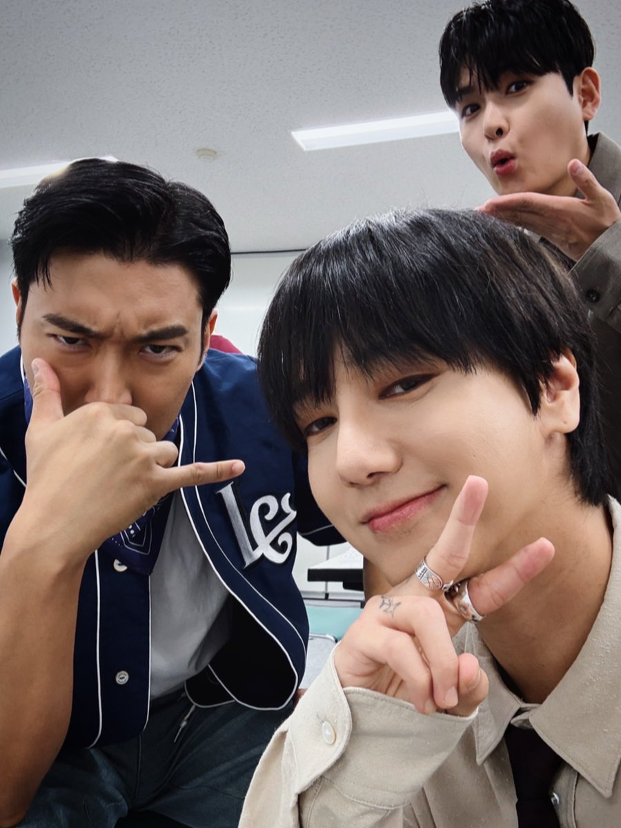 shfly3424's tweet photo. SJ ~ 🤩 #KRY #Lss #okinawa @SJofficial https://t.co/YSF5JYOPJh