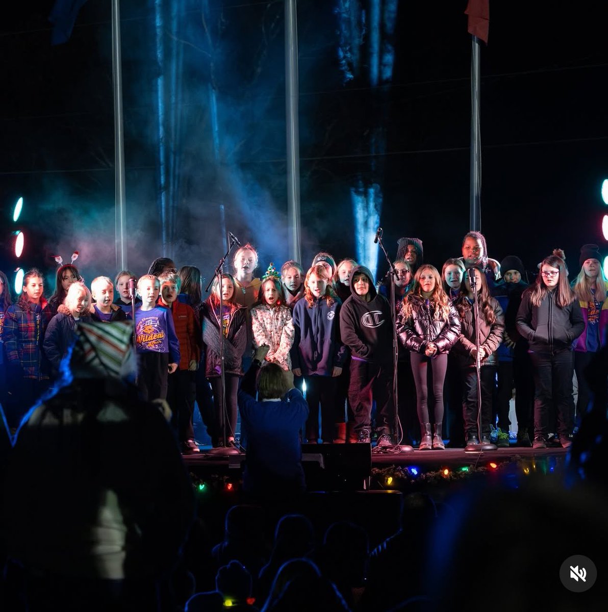 of_elgin's tweet photo. What a beautiful night for our annual Christmas Tree Lighting Ceremony in the Town of Elgin.  We are so grateful for everyone that helped put this event together.  Thank you to Radiate Church for Co-Hosting again this year, what a blessing working with everyone! https://t.co/MnHfjxGiIR