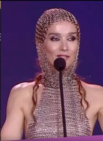 maldonadomari20's tweet photo. Así estaba vestida Natalia Oreiro en los Martin Fierro de la Moda.
Saquen sus propias conclusiones y observen a qué alude con su vestimenta.
#NadaMas https://t.co/LEmF2EhYad