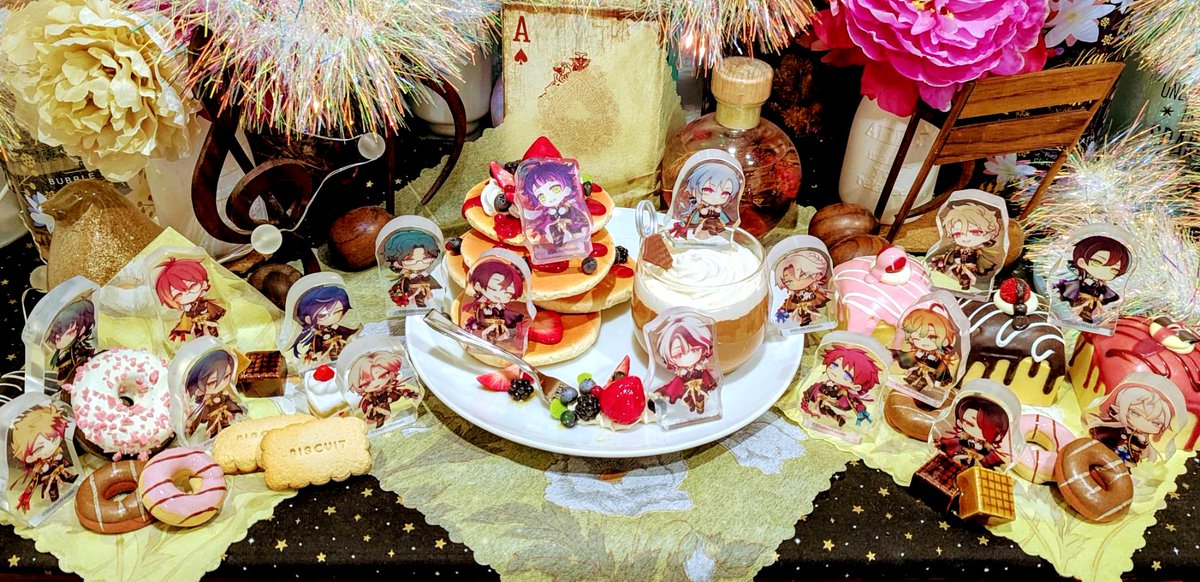 「担当させていただいた執事たちの3周年版ミニキャラ グッズ完成品を制作会社様よりご」|Lem ＠新刊書店通販中のイラスト