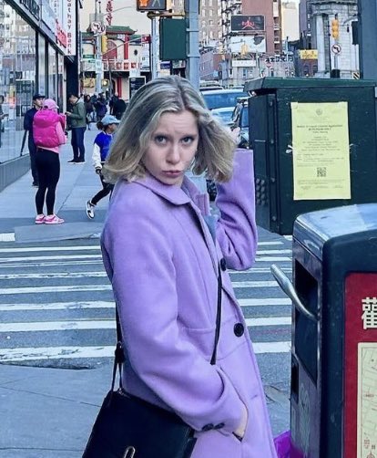 SirenSongSupe's tweet photo. #SexySaturday #SirenSongSaturday 

It’s getting cold in the city these days. Winter is truly upon us. https://t.co/XDRuF0yXt3