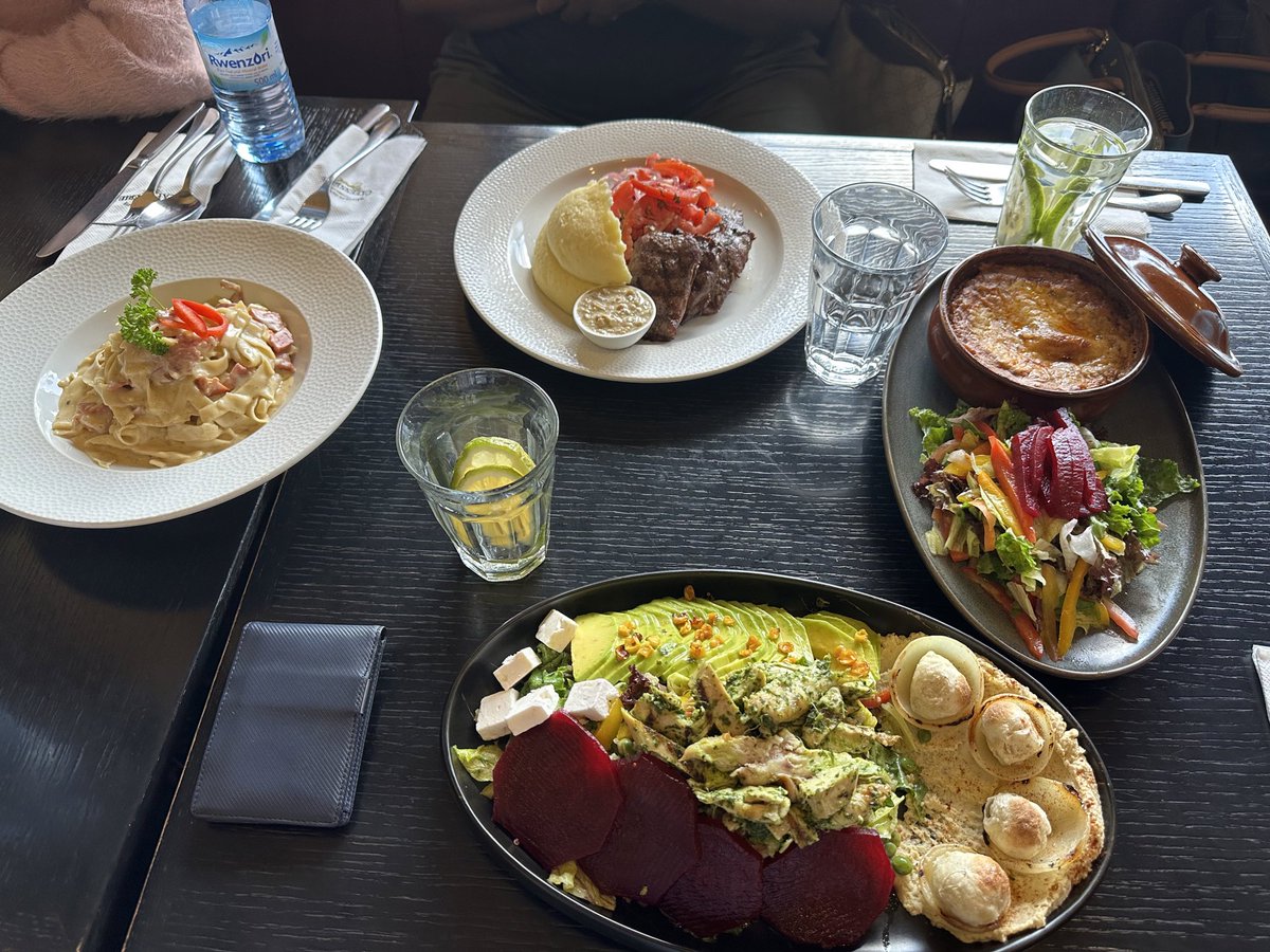 drkasenene's tweet image. Which of the 4 plates would you choose?