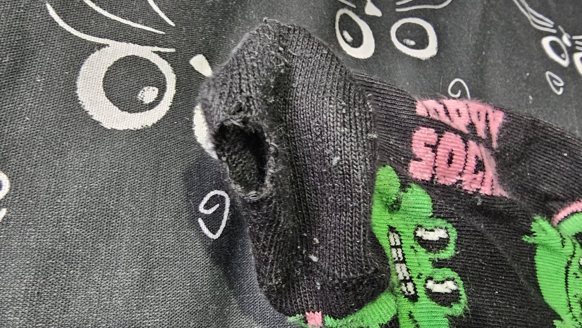 mazzonline's tweet photo. Bought these from the Happy Socks shop in Barcelona less than 2 months ago and worn less than 5 times, and they have a hole in already. Not happy as Happy Socks are all I wear #feelingDisappointed #Happysocks @HappySofficial https://t.co/bja4Wcuvv0