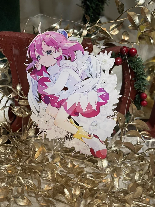 シロマちゃんのアクスタァ。。。冬コミにふたつだけ持っていくよ 