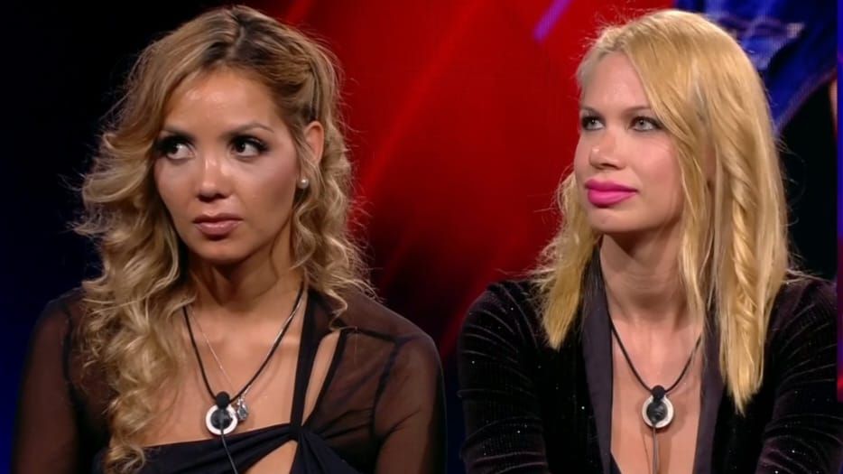 Lo reventadas que están estas dos y la "rolex falso". Las que tanto defendían a las mujeres y ahora piden votar a Juan.

#GHGala14