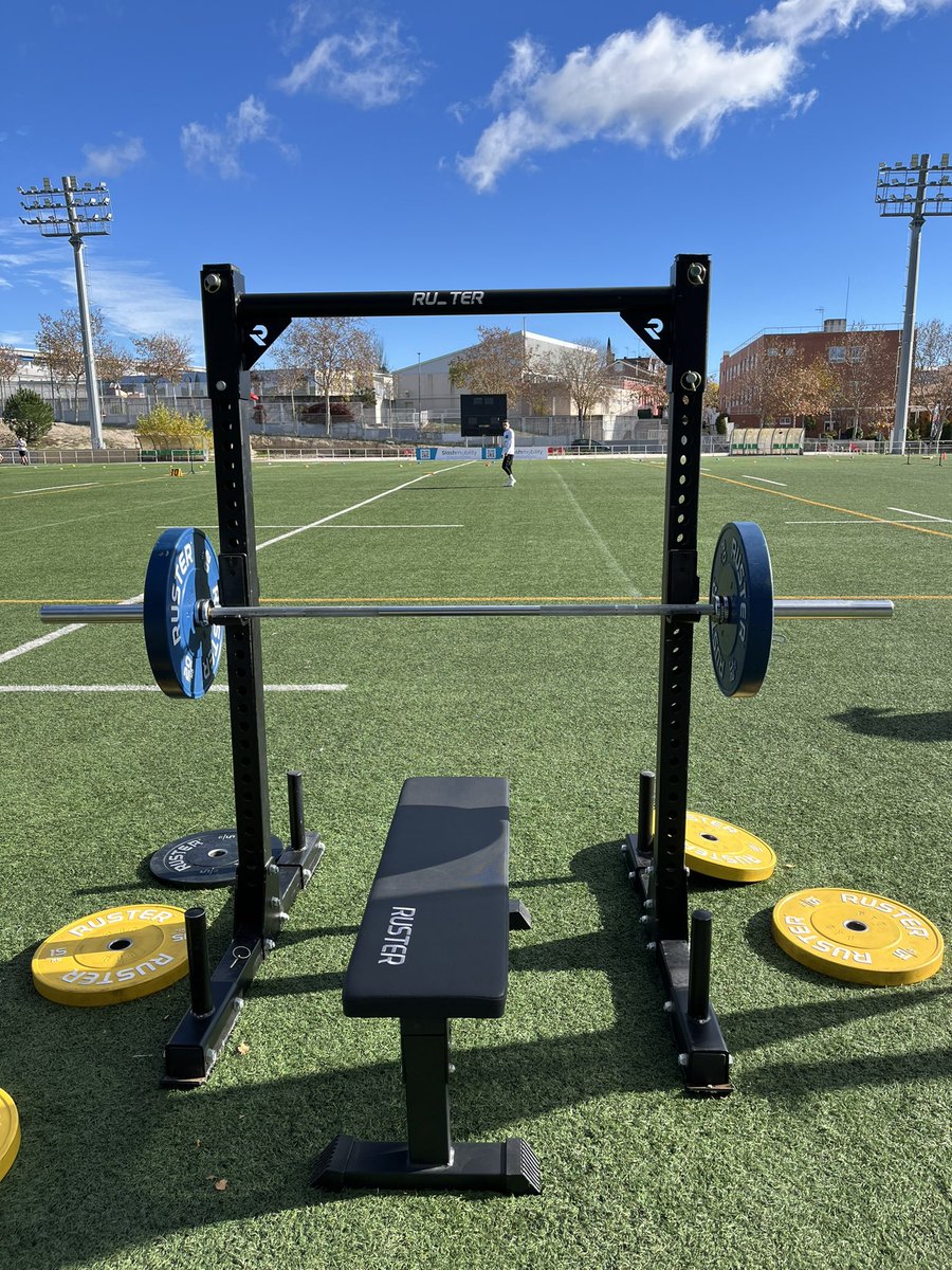 AlvaroRRY's tweet photo. Hemos venido a la Combine de @MadridBravos para probarnos y ver cómo estamos físicamente en comparación con un jugador NFL https://t.co/R5cE3VPIJU