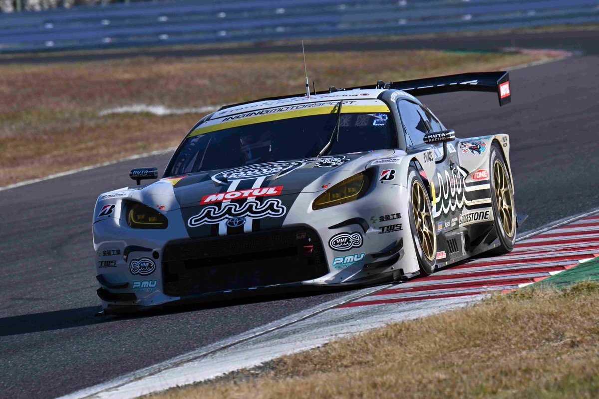 tairahibiki's tweet photo. Super gt 最終戦鈴鹿

予選3位でした

デグ1でコースオフからのスピン…大失敗してしまいました💦
切り替えてその後タイム出せて良かったです…

優勝目指して頑張ります！ https://t.co/rd1drJUSEl