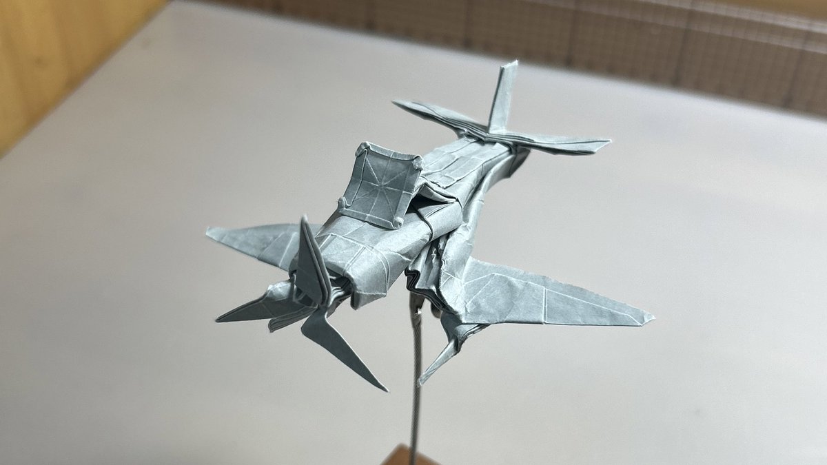 dmc_origami's tweet photo. 一応別アングルとか
4枚目は学校で即興創作したときのやつ https://t.co/0dDArJvi4k