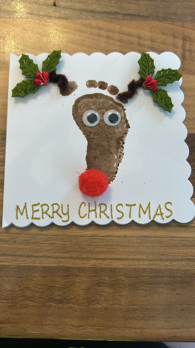 Creativity and innovation making Christmas cards with my 6 month old daughter #creativityandinnovation #skilledforlife