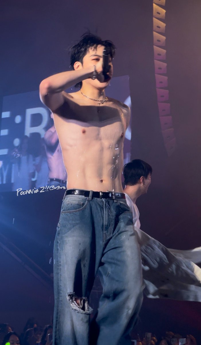 poonniez's tweet photo. เอาอะไรมาอากาศหนาว แจบอมฮอตจนเกาหลีร้อนแล้วค่ะ 🔥🔥🔥🫠🫠

#JAYB #제이비 #GOT7 #갓세븐
#TAPERELOADINSEOUL 
#JAYB_TapeReload
@jaybnow_hr https://t.co/X94r1REVMi