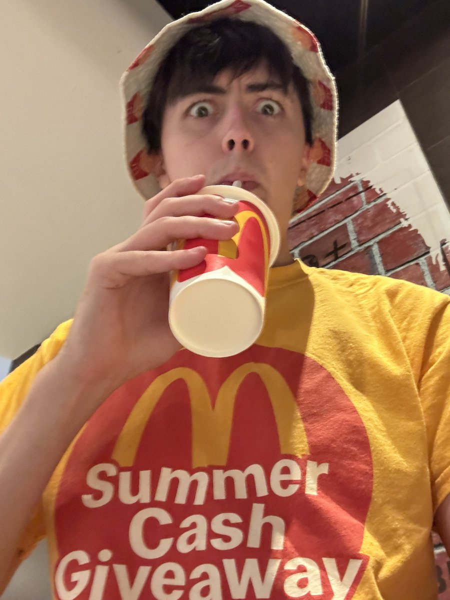 Gave away my chance at $10k with a throw of cosmic proportions in the last round resulting in a tie but we’re in Day 2 of Perth Regionals @ 5-2-1 🌴🎲😳