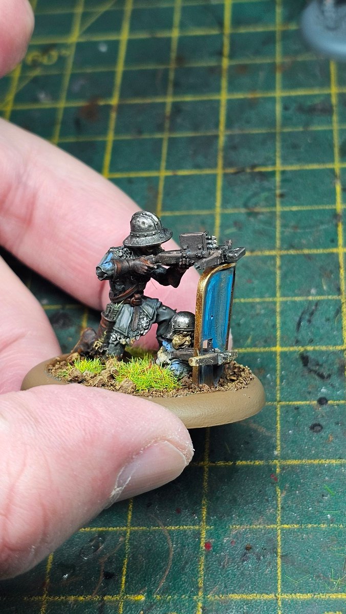 Sprues & Brews tweet media