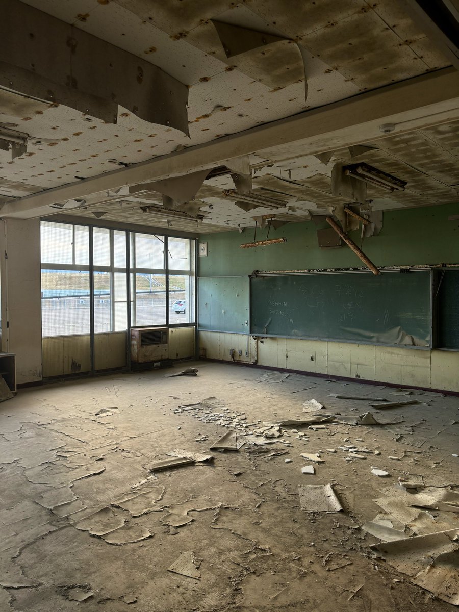 On our last day together, <a href="/noriko_uchida64/">Noriko Uchida</a> took me to her sampling sites across the Natori River basin, describing local engineering measures (e.g., Kamafusa Dam). Reaching the coast, it was moving to see the area impacted by the 2011 tsunami—a reminder of nature’s force. 🏞️