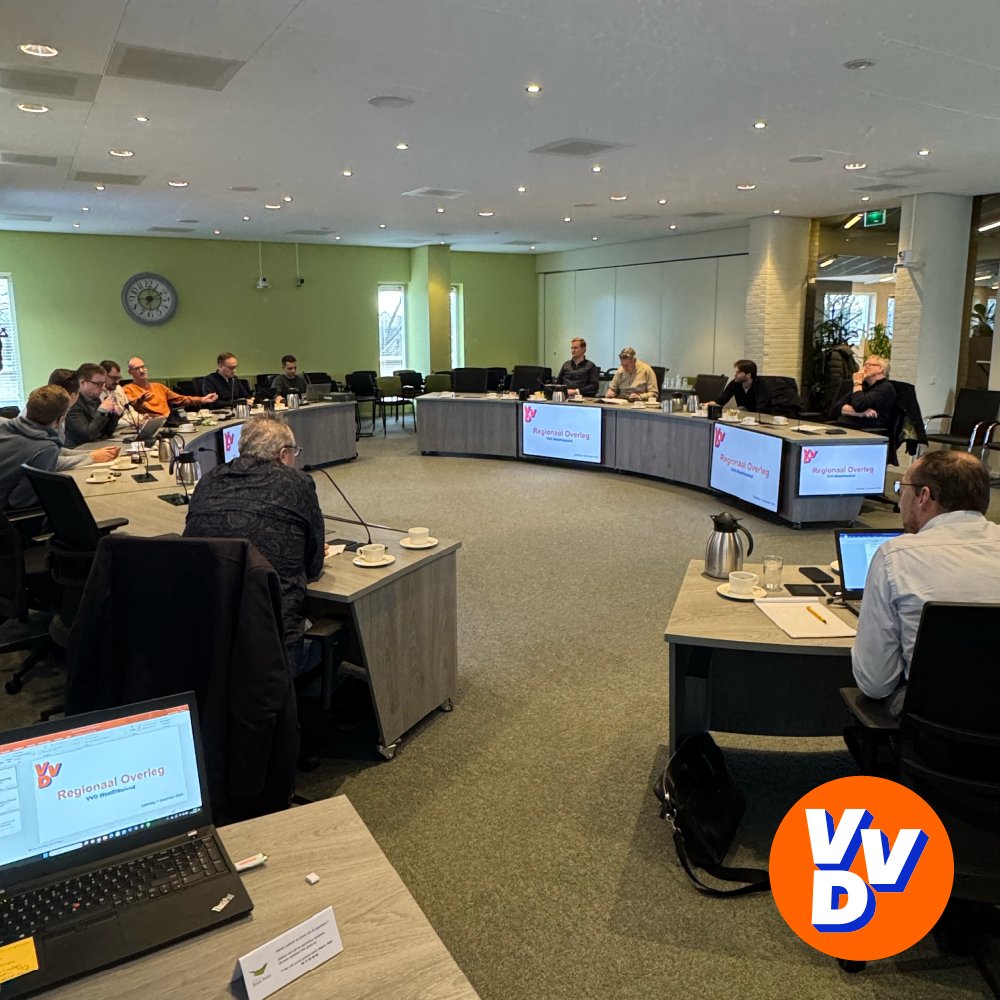 VVDWFregio's tweet photo. Vanochtend hadden we als Westfriese VVD weer het Regionaal Overleg. Het was weer een interessante ochtend. 

We hebben gesproken over de financiën (ravijnjaar 2026), ondermijning (oprichting BIT) en strategische samenwerking. Er zit energie in het overleg! https://t.co/2dCVEV3vEm