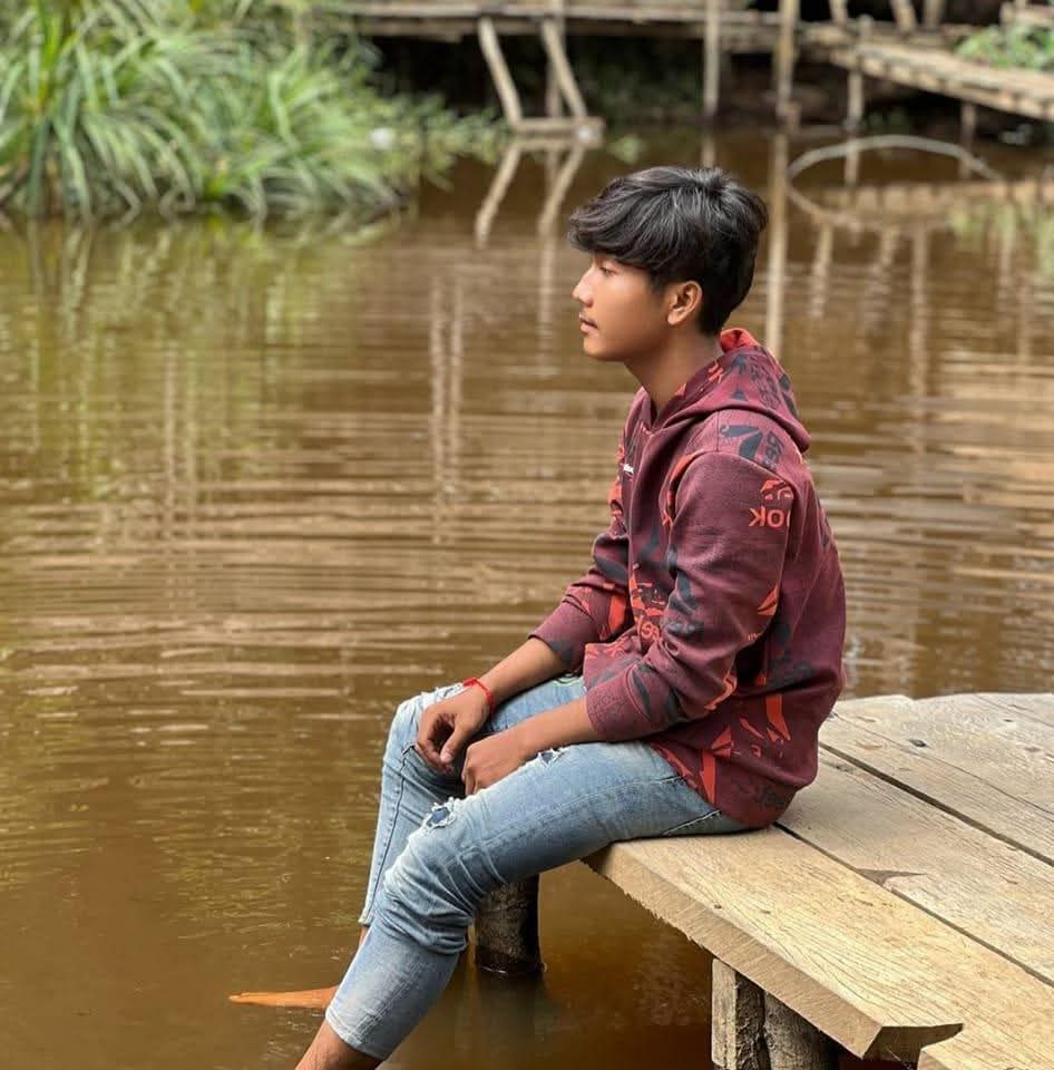 loveman991's tweet photo. សង្ហាហាក្មេង https://t.co/EYrLViqEMu