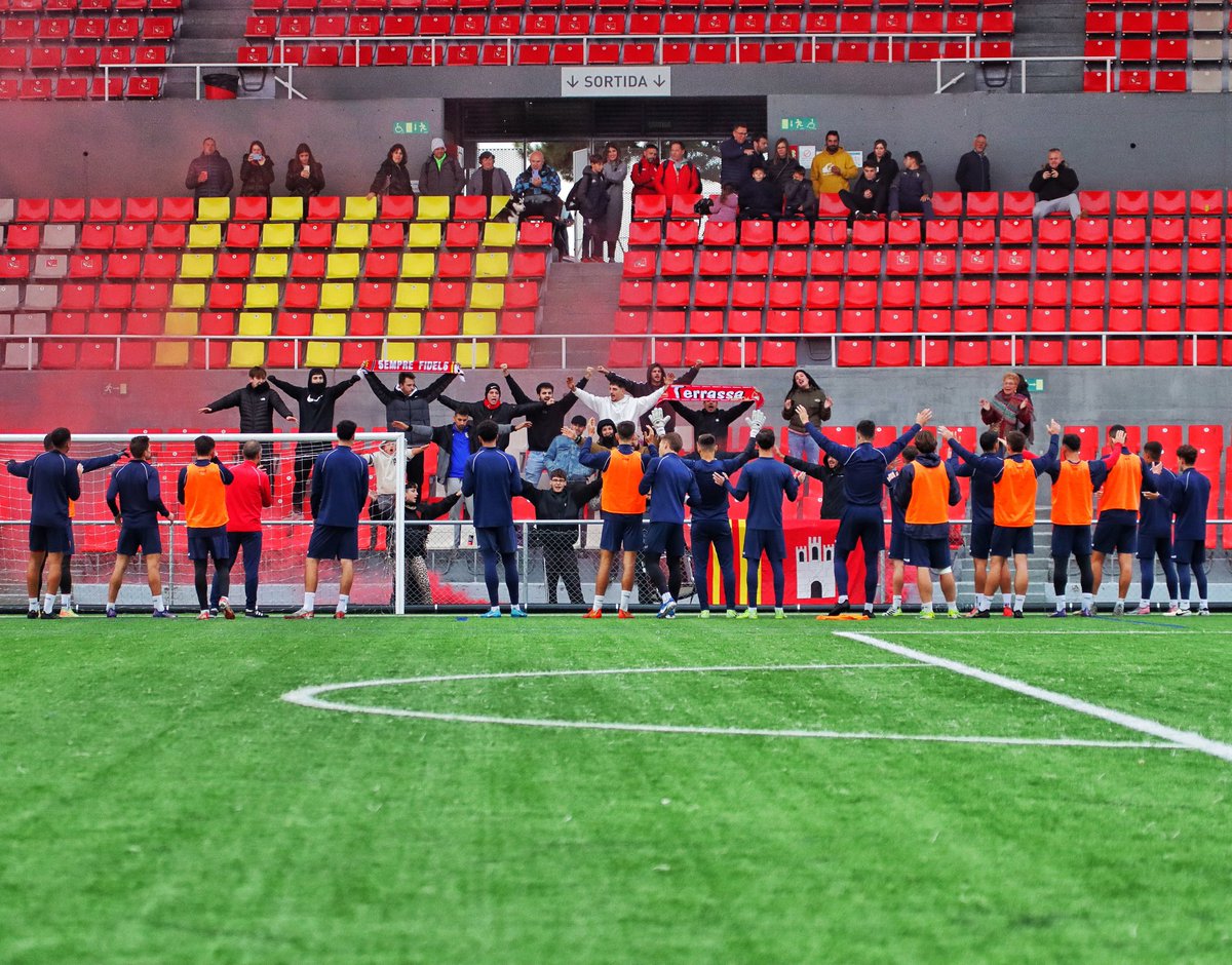 TerrassaFC's tweet photo. 🔴⚪️ SOM-HI, #TERRASSA 💪💪

⚔️ 𝗦𝗘𝗠𝗣𝗥𝗘 𝗝𝗨𝗡𝗧𝗦, #TERRASSISTES!

☁️ #ToquemElCel https://t.co/5mKngiOmVf