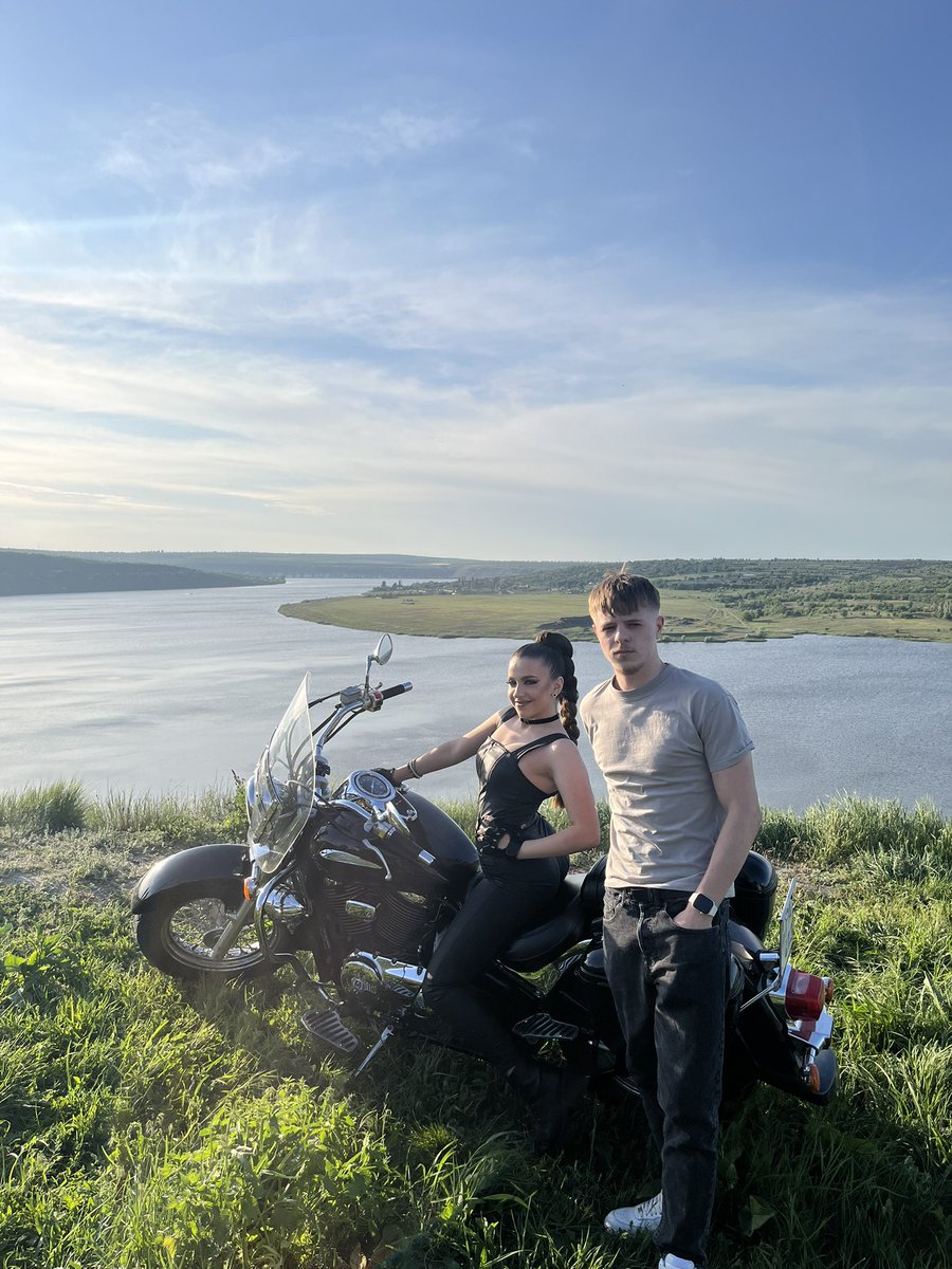 CryptoPopReal's tweet photo. Better with my Homie $BRETT than $HOES

Study Rich, Study $BRETT 
@BasedBrett https://t.co/QMpfvBdZH3