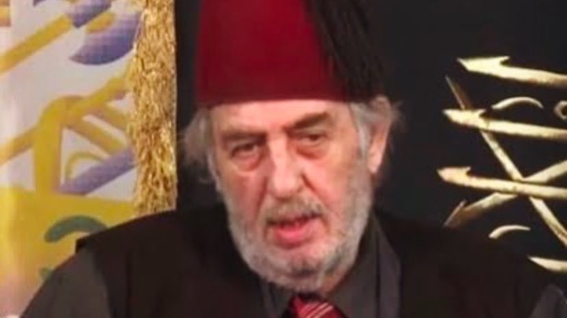 “Sizin nesliniz İslâm'ın mutlak galebesini, küfrün mutlak yıkılışını, heykellerin köpek leşi gibi sürüklendiğini görecek. Siz göreceksiniz, o gün beni hatırlayın!”

Kadir Mısıroğlu (k.s.)
#mesayihikiram #kelamıkibar