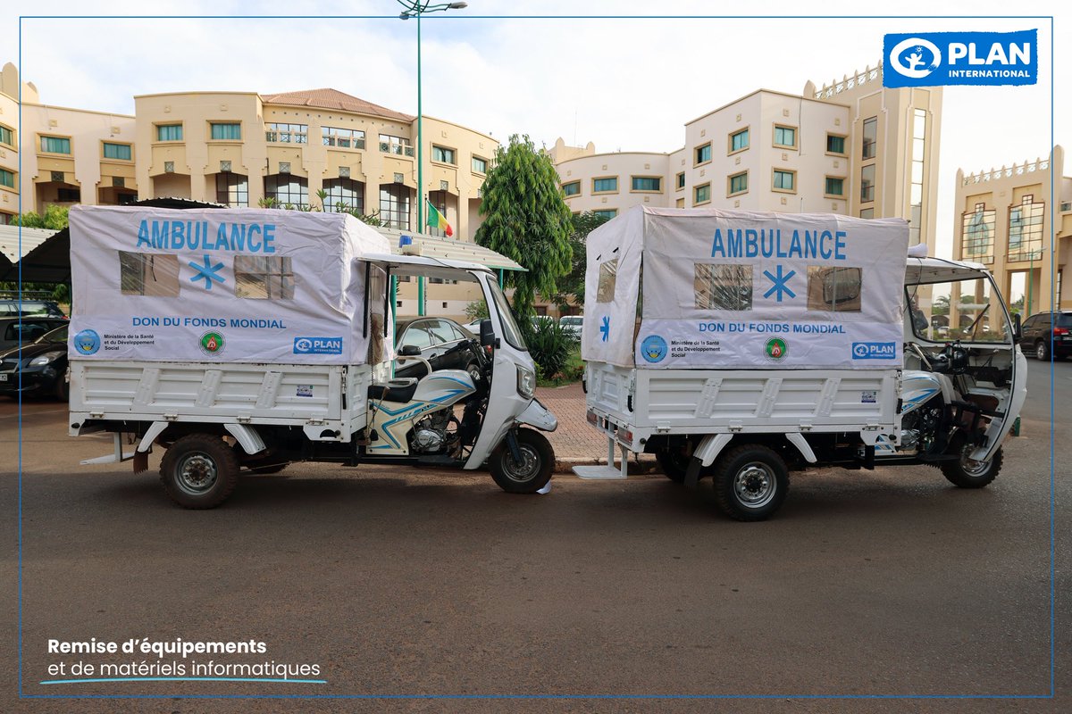 PlanIntl_Mali's tweet photo. Dans le cadre de la subvention GC7 du Fonds mondial, @PlanIntl_Mali et l’UMRSS ont remis au @MSDS_Mali 30 kits #informatiques, 60 #motos, 28 motos #ambulances pour 369 344 000 FCFA afin de #renforcer les capacités sanitaires et #sauver des vies.
#SantéPourTous #FondsMondial https://t.co/lx85pAUMVD