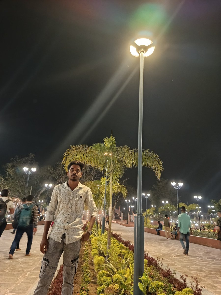Taranikumar01's tweet photo. 🌻 https://t.co/V5Iw1frgFW