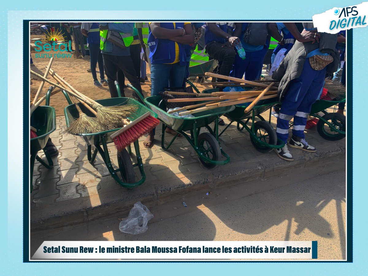 APS_Senegal's tweet photo. 🟢 Le ministre de l’Urbanisme, des Collectivités territoriales et de l’Aménagement du territoire, Balla Moussa Fofana a procédé samedi, au lancement de la journée nationale #Setal #Sunu #Reew à Keur Massar .
Populations, élus locaux , secteur privé et agents de la propreté, ont répondu à l’appel.