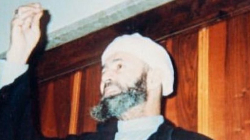 “Benim ilmim yok, amelim yok ama ne buldumsa hatmede (Hatm-i Hâcegân’da) buldum.”

Abdurrahim Reyhan (k.s.)
#mesayihikiram #kelamıkibar