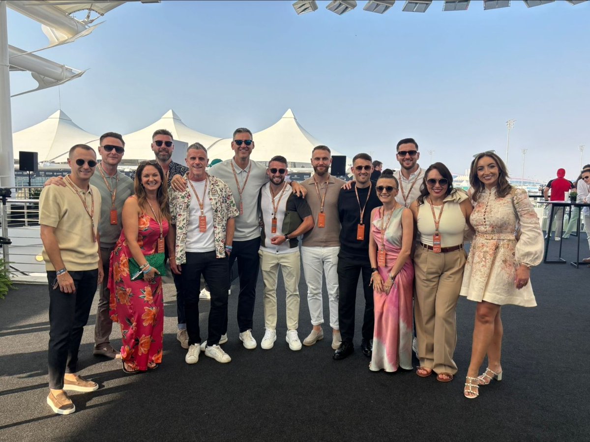 coachcollo's tweet photo. Top day in the Paddock Club at the Abu Dhabi F1. https://t.co/GBwUvGjqVG