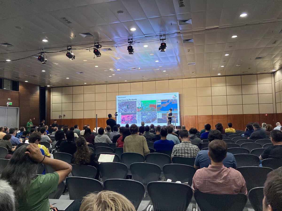 eukaryaofficial's tweet image. FOSS4G Belem 1日目のメインセッションに参加!🎉
ダイヤモンドスポンサーセッションに続き、CMS/Flowの紹介の発表をしました✨
さらに、ブースも出展中!たくさんの方が立ち寄ってくれて大盛況です😊
#FOSS4G #FOSS4G2024 #ReEarth