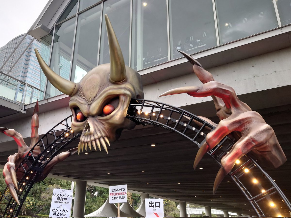 tabira0620's tweet photo. 人生で1番好きな1番ライブにも行った地元のヒーローが幕張メッセの大舞台に!
KTRさんありがとうございます!
2013年以来の当時のメンバーでのライブ
大好きな曲が次々と披露されて懐かしさと嬉しさに目頭が熱くなったー！
間違いなく今日の��ストアクト🏆
コレデキマリ!
#REDLINE #FATPROP https://t.co/CLnfk2t7dO