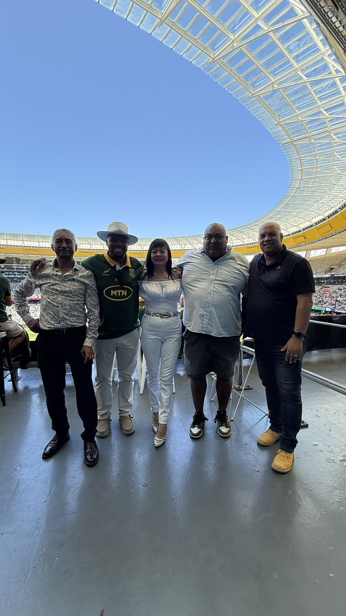 ricardomackenzi's tweet image. The gees at the @SVNSSeries is amazing! Well done Cape Town for coming out! 

#PoweredByUnity #ItsAWholeVibe