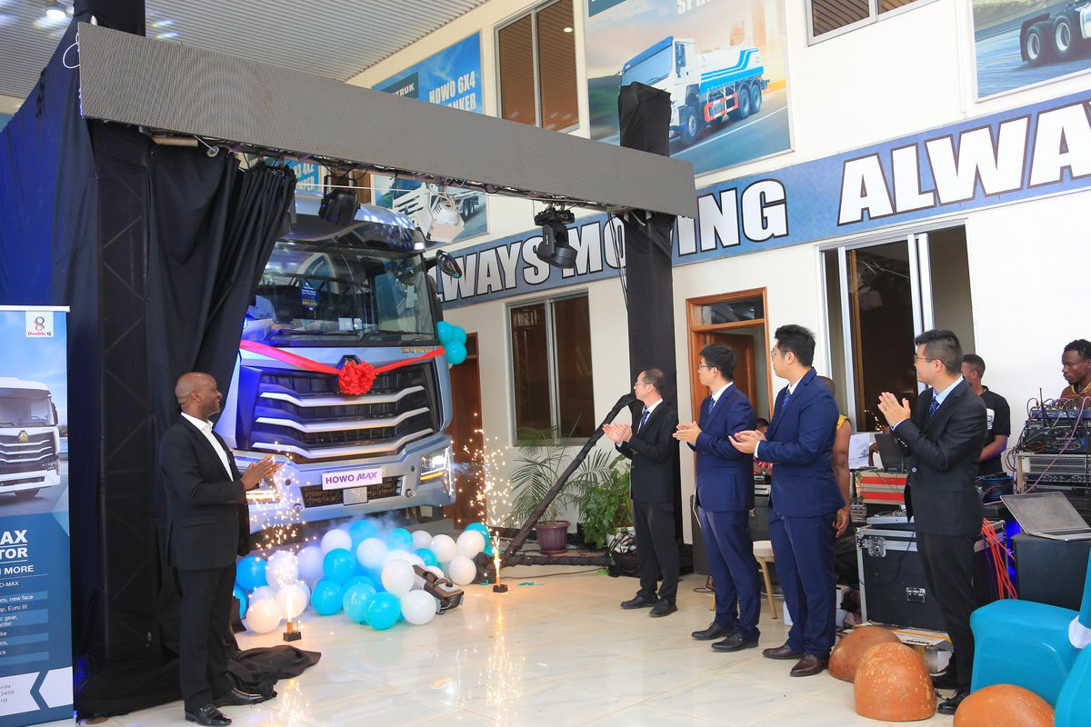 DoubleQCo's tweet photo. Finally, here it is! The #Sinotruk HOWO Max. With unmatched power, comfort and efficiency, it’s a game-changer for modern trucking. #HOWOMax #TruckReveal  #SinotrukLaunch https://t.co/igrJYbf9tj