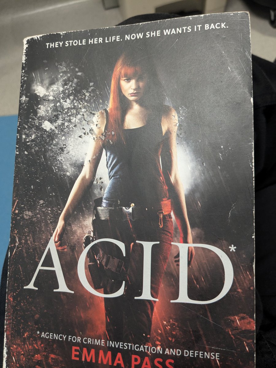 Trappmastuh's tweet photo. Next up on my reading list:
A book I found at a local thrift store.
No clue about the series.
Impulse bought it because it had Jenna in the title and I tend to like that name.
Let's see if it's any good.
#emmapass
#acid
#books
#novels
#reading
#readingtwitter
#jennastrong
#scifi https://t.co/MoVgQGEZO8