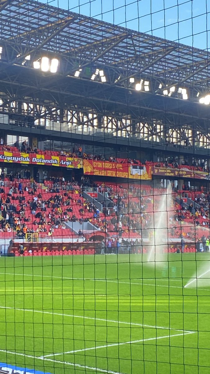 🌹 <a href="/Goztepe/">Göztepe Spor Kulübü</a>