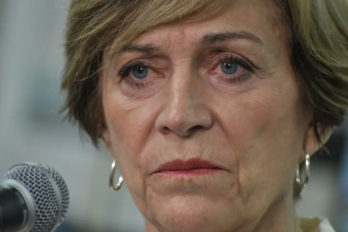 LavanchyMarta's tweet photo. ESTAFA DE SU MARIDO EN COPEC 
CONTRATO DE EXFISCAL GUERRA POR 12 MILLONES POR 4 MESES
TRANSFERENCIAS DE MILLONES DESDE LA ALCALDÍA DE PROVIDENCIA A LA USS.
PINOCHETISTA 
CORRUPTA LADRONA MENTIROSA. https://t.co/mE9uVS73iO