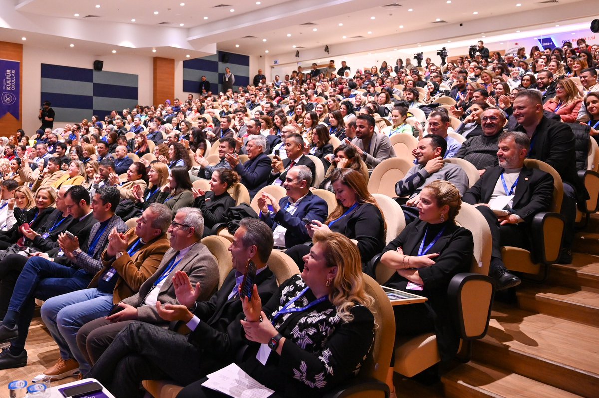 "Eğitimde Yapay Zeka: Geleceğin Eğitimi" temalı konferans, İl Millî Eğitim Müdürümüz Dr. Ahmet Alireisoğlu ve çok sayıda davetlinin katılımıyla Özel Bursa Kültür Okulları Kampüsü'nde gerçekleşti.

<a href="/tcmeb/">Millî Eğitim Bakanlığı</a> <a href="/Alireisoglu34/">Dr. Ahmet ALİREİSOĞLU</a>